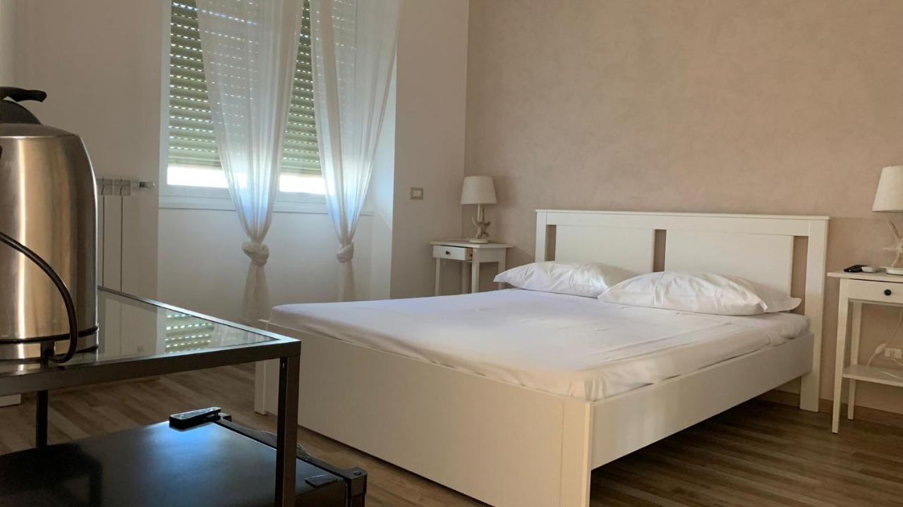 Villa Giuseppina Террачина Экстерьер фото